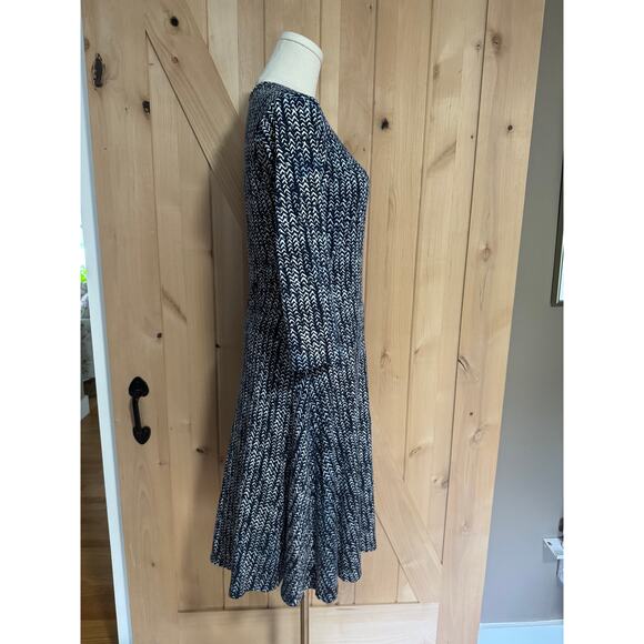 Garnet Hill | Brianna Surplice Knit Dress Navy Print Long Sleeve Midi | Size M - Picture 5 of 14